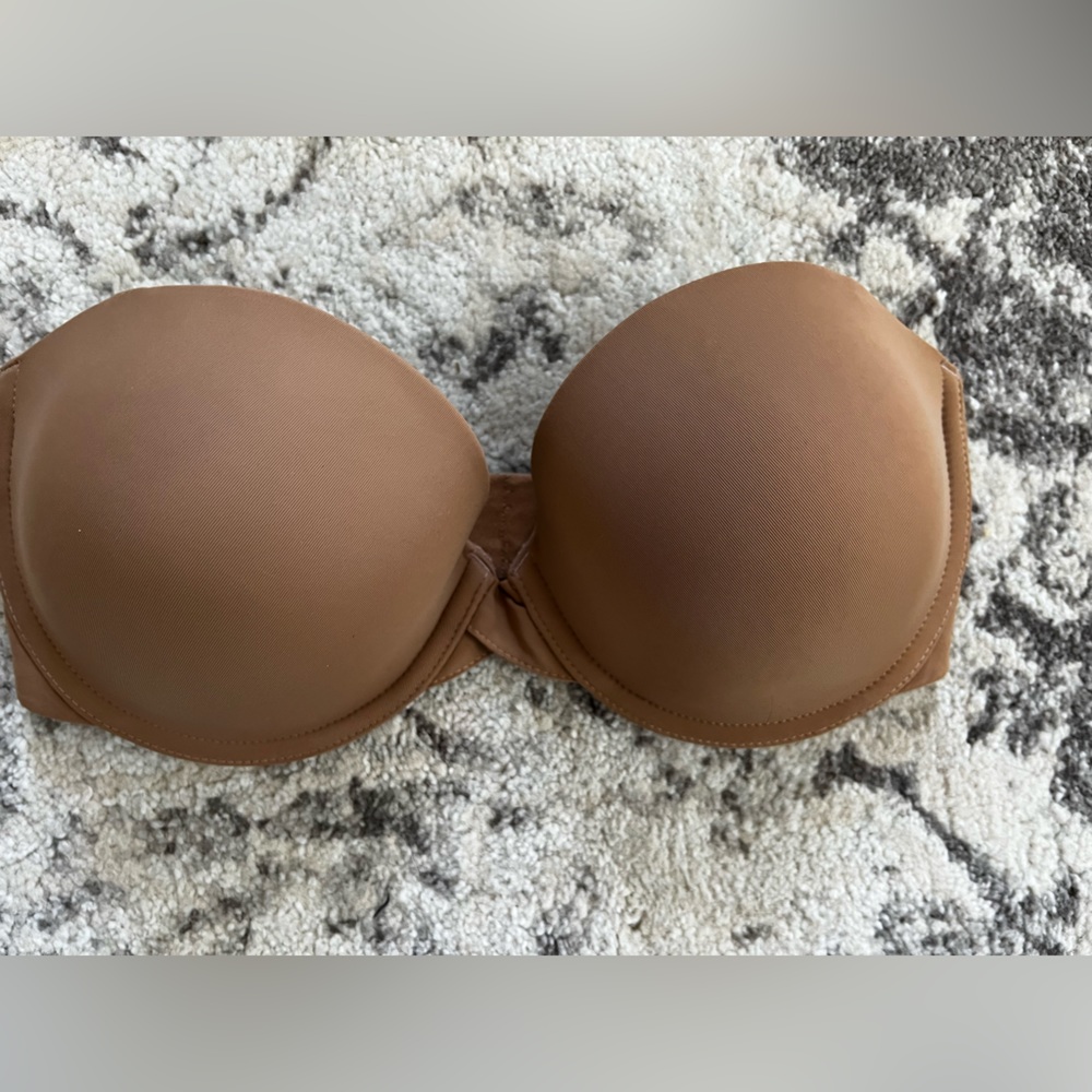 STRAPLESS BRA